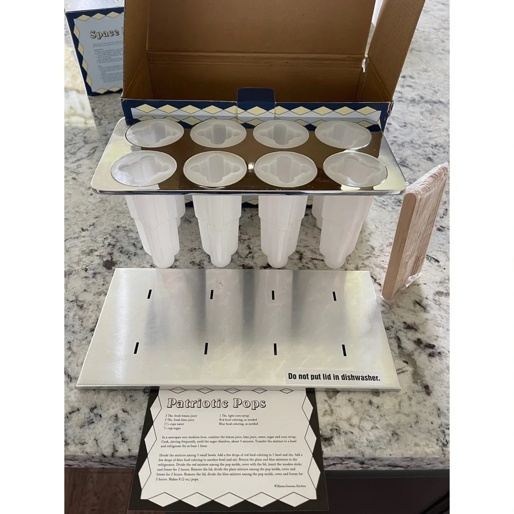 Williams Sonoma Space Pop Molds. I am the original owner. New in original box